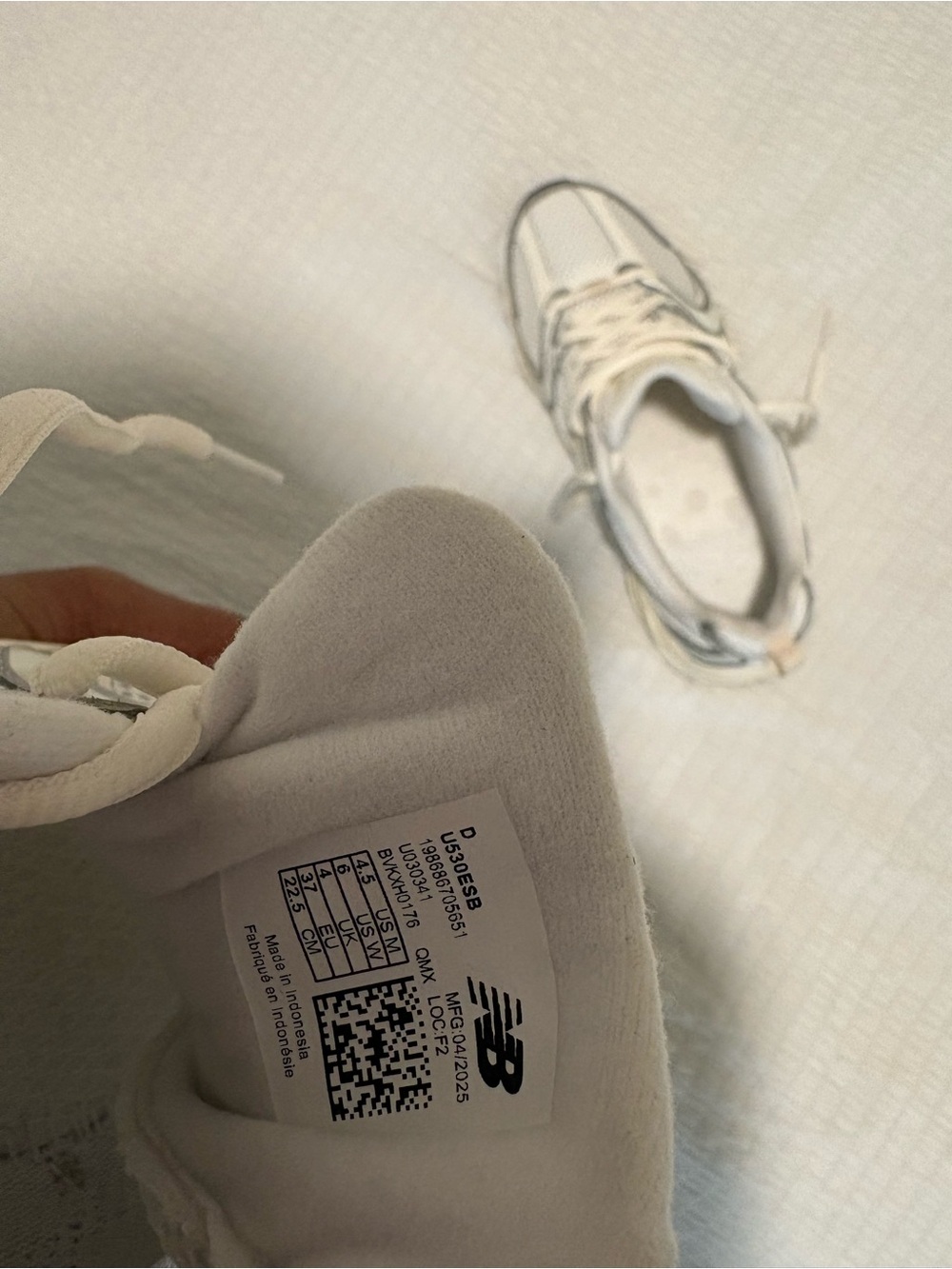 New Balance Women's White and Cream Mesh Running Sneakers - Picture 5 of 5